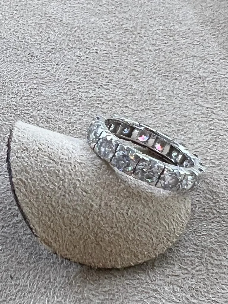 Anello Biscioni Gioielli pulito Anello Biscioni Gioielli lucido dopo lavaggio asciugatura e pulizia