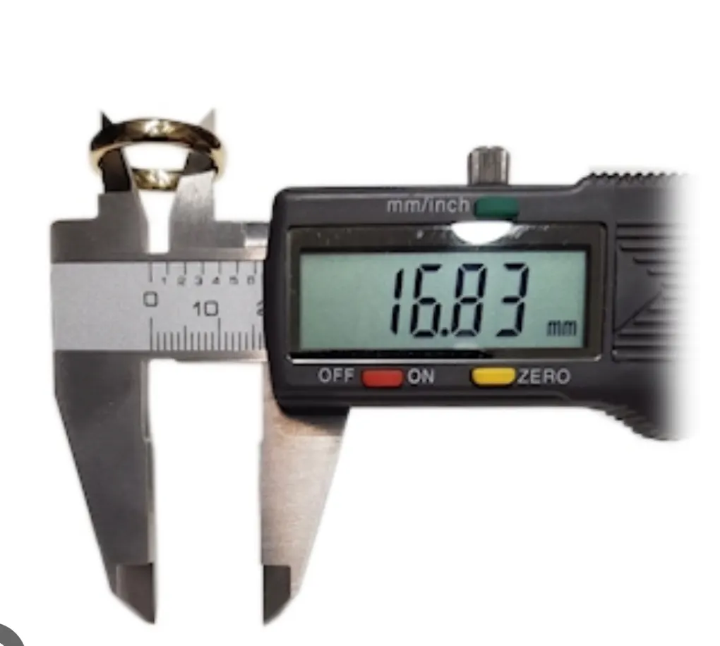 Ring Caliper Image of the Biscioni Gioielli caliper, which takes the measurement of a ring on a white background