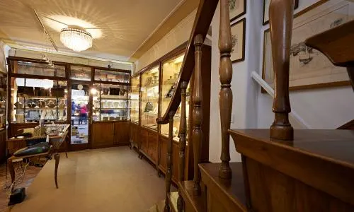 Inside view of the Biscioni Gioielli shop Inside view of the Biscioni Gioielli shop
