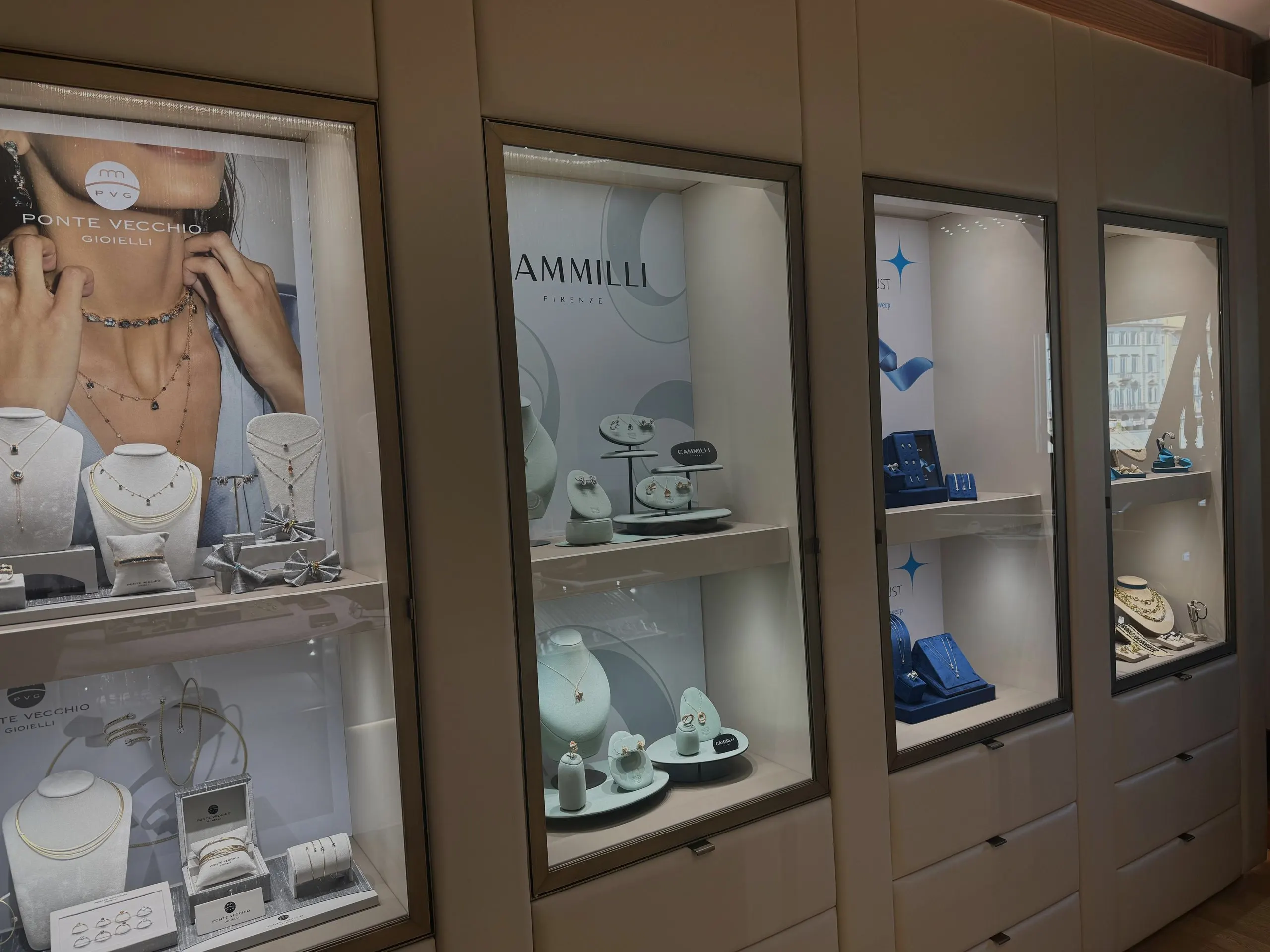 Brand display cases in the Biscioni Gioielli shop on Ponte Vecchio